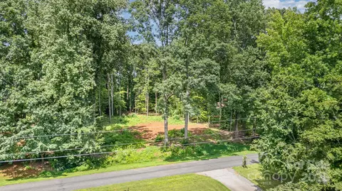 171 Lakeview Rd, Mocksville, NC 27028