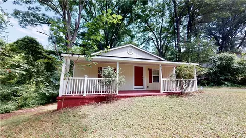 6342 Macon St, Charlotte, NC 28208