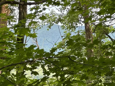 000 Knob Hill Ln, Seven Devils, NC 28604