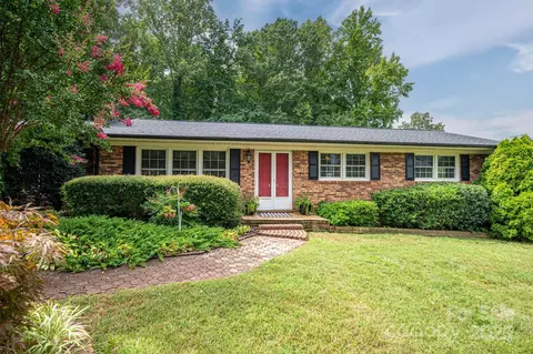 504 E Iowa Ave, Bessemer City, NC 28016