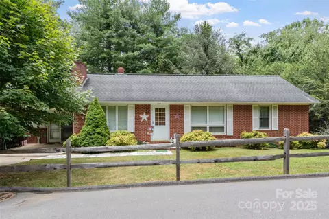 135 Indian Trl, Burnsville, NC 28714