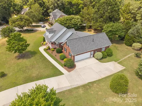 908 Haddonfield Dr, Fort Mill, SC 29708 photo 4