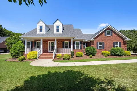908 Haddonfield Dr, Fort Mill, SC 29708