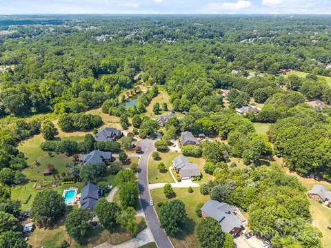 908 Haddonfield Dr, Fort Mill, SC 29708 photo 8