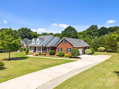 908 Haddonfield Dr, Fort Mill, SC 29708 photo 2