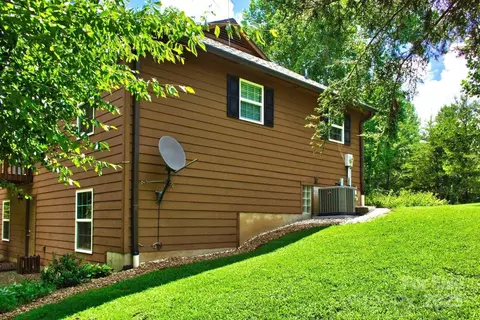 654 Moonlight Pass, Union Mills, NC 28167 photo 4