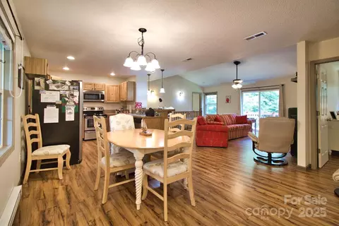 654 Moonlight Pass, Union Mills, NC 28167 photo 6