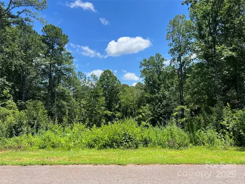 1166 Kensington Cir, Newton, NC 28658