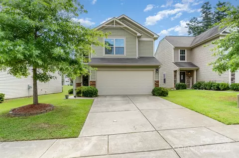 906 Rook Rd, Charlotte, NC 28216