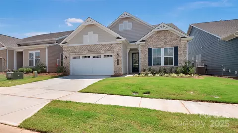 1031 Rabbit Hill Ln, Monroe, NC 28110