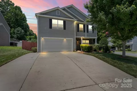 5631 Graypark Dr, Charlotte, NC 28269