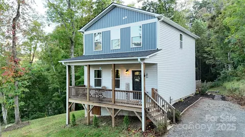 45 Bakers Acres Ln, Leicester, NC 28748