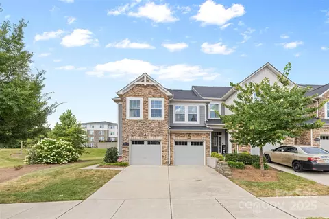 5860 Clan Maclaine Dr, Charlotte, NC 28278