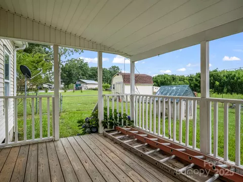 355 Staton Rd, Flat Rock, NC 28731 photo 4
