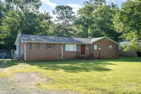 1901 Gemway Dr, Charlotte, NC 28216