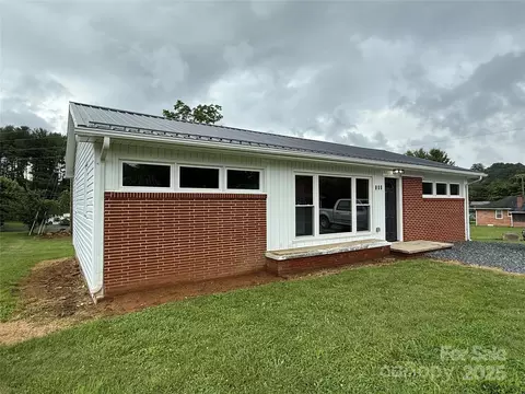 148 Brook Ln, West Jefferson, NC 28694