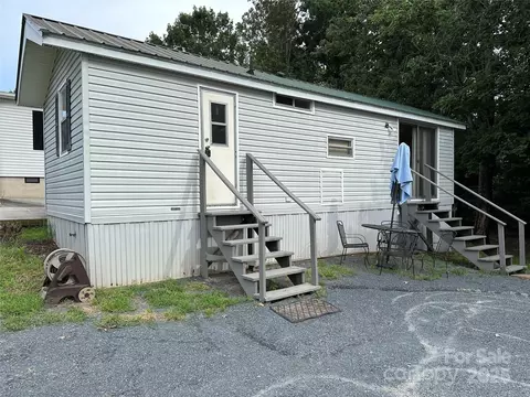 109 Hummingbird Cir, New London, NC 28127