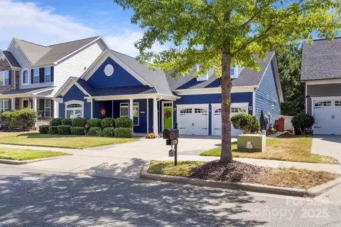 Exterior - 15709 Kiser Corner Ln, Davidson, NC 28036 photo 2 of 11