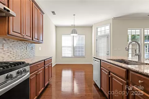 Kitchen - 15709 Kiser Corner Ln, Davidson, NC 28036 photo 2 of 4