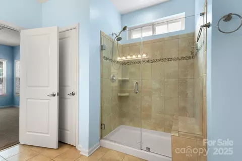 Bath - 15709 Kiser Corner Ln, Davidson, NC 28036 photo 1 of 2
