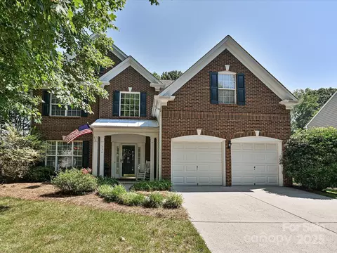 334 Matthews Estates Rd, Matthews, NC 28105