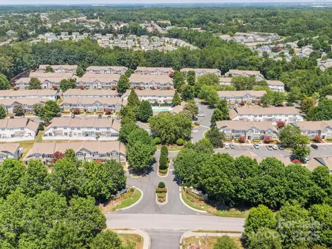 View/Area - 927 Copperstone Ln, Fort Mill, SC 29708 photo 3 of 4