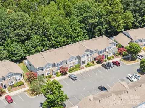 View/Area - 927 Copperstone Ln, Fort Mill, SC 29708 photo 2 of 4