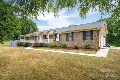 131 Patrick Rd, Gastonia, NC 28056