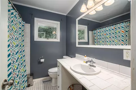 Bath - 211 Ruby Ln, Gastonia, NC 28054 photo 3 of 3
