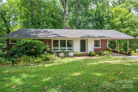 211 Ruby Ln, Gastonia, NC 28054