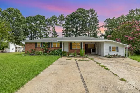 112 Whitley Dr, Smithfield, NC 27577