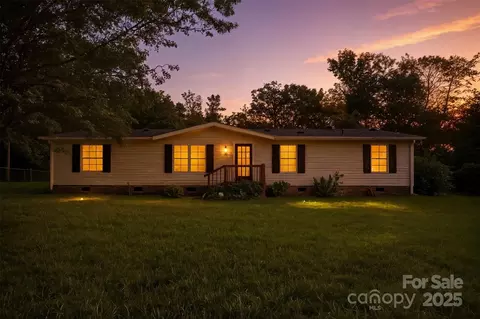 141 Pounders Ridge Ln, Statesville, NC 28677