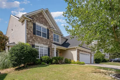 5704 Verrazano Dr, Waxhaw, NC 28173