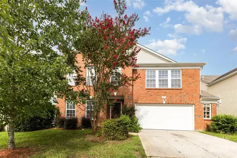 9508 Weston Woods Ln, Charlotte, NC 28216
