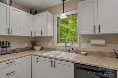 Kitchen - 57 Diamond Ridge Ln, Columbus, NC 28722 photo 3 of 3