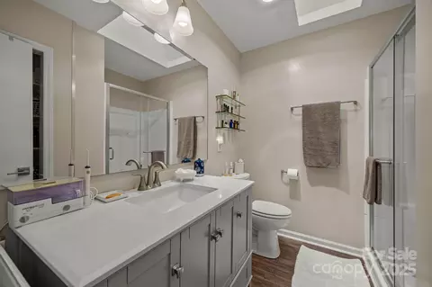 Bath - 57 Diamond Ridge Ln, Columbus, NC 28722 photo 2 of 3