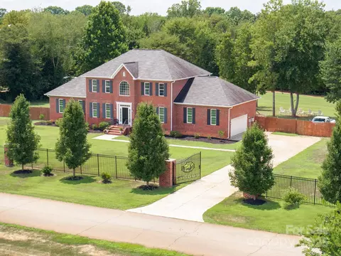 168 Harwell Rd, Mooresville, NC 28117