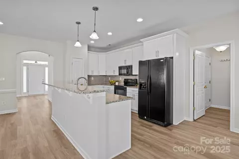 19601 Denae Lynn Dr, Cornelius, NC 28031 photo 4