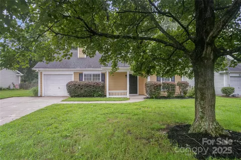306 Cedarcroft Dr, Mooresville, NC 28115