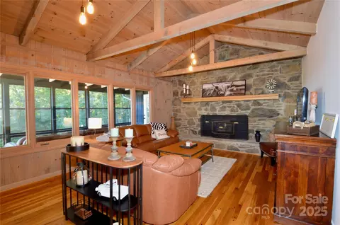 Living - 298 Patricelli St, Boone, NC 28607 photo 2 of 3