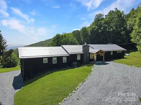 298 Patricelli St, Boone, NC 28607