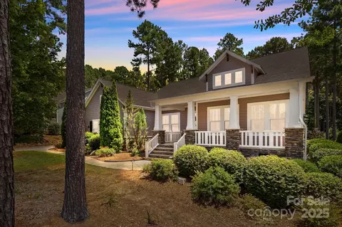 201 Heron Cove Dr, Mount Holly, NC 28120