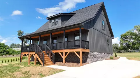 129 Scott Meadows Dr, Asheville, NC 28806