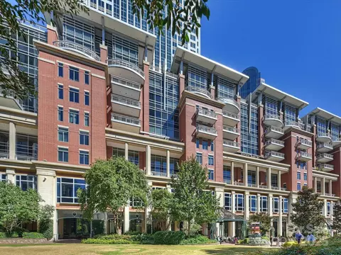 435 S Tryon 307 St #307, Charlotte, NC 28202