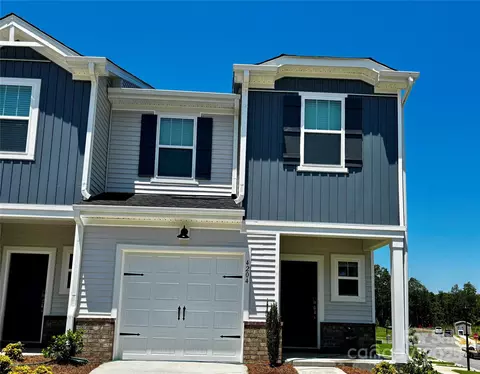 4204 Summit Woods Dr, Charlotte, NC 28216