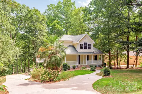 7933 Woodhill Cove Ln, Denver, NC 28037