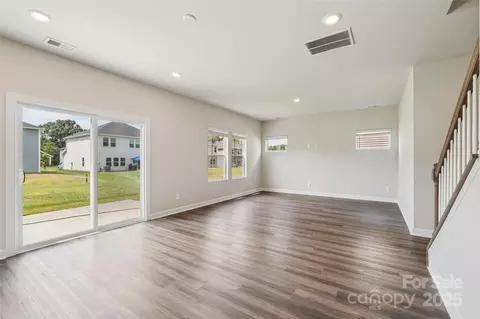 Living - 2138 Rolling Hills Ct, Stanley, NC 28164 photo 2 of 4