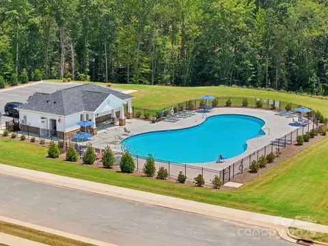 Exterior - 2138 Rolling Hills Ct, Stanley, NC 28164 photo 2 of 2