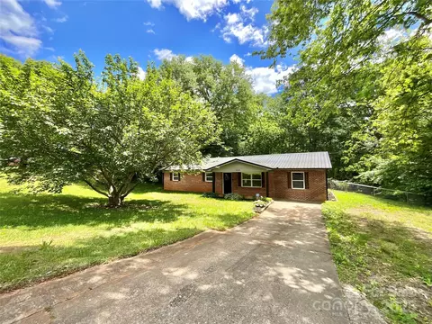 152 Mountainview St, Forest City, NC 28043