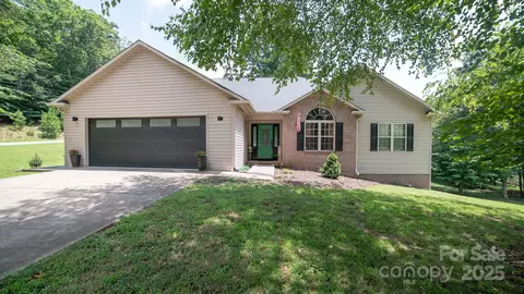 5692 Marblestone Dr, Granite Falls, NC 28630